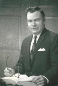 Ray H. Garrison